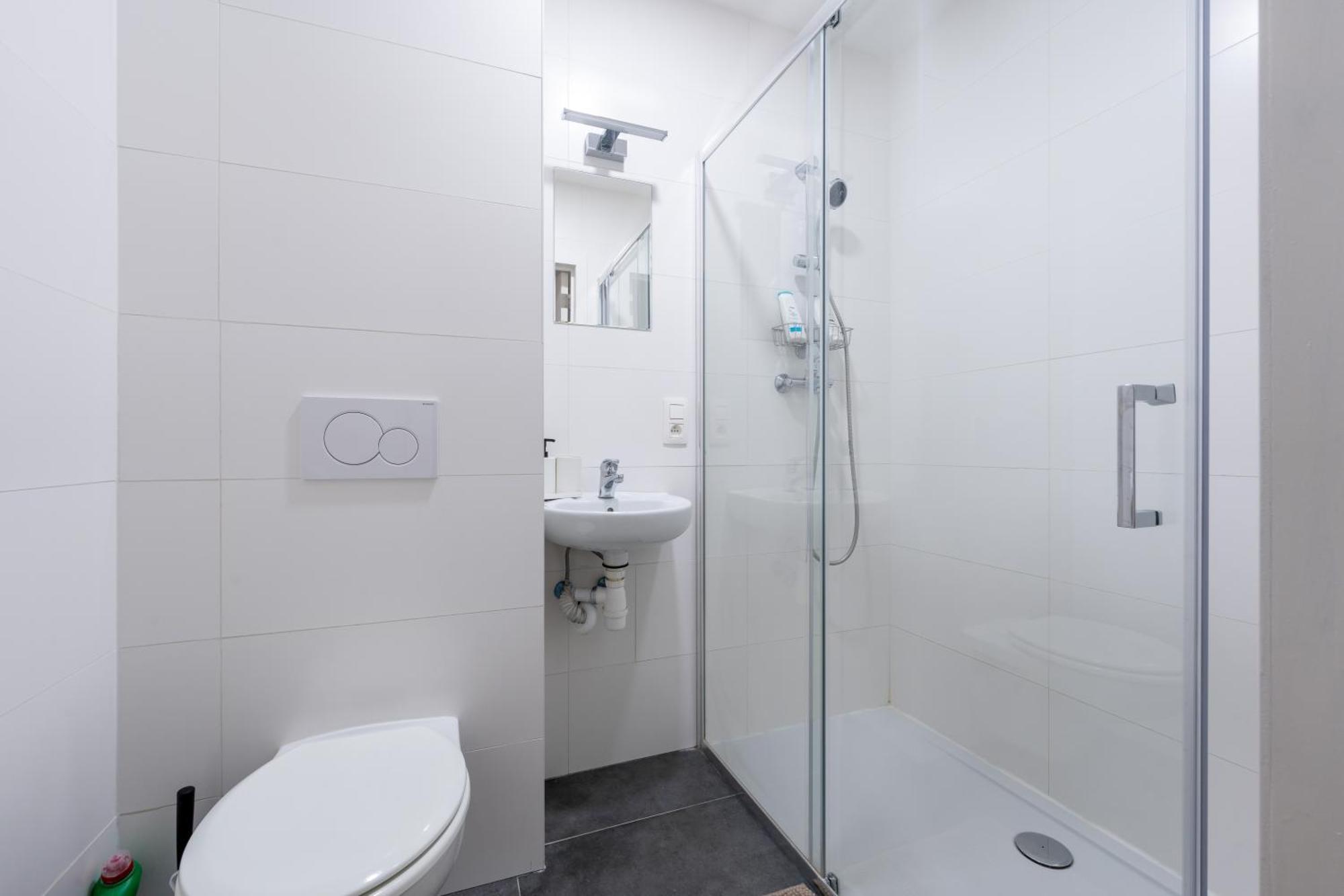 Apartamento 6 Bedroom House With Private Bathrooms In Bxl Downtown *
