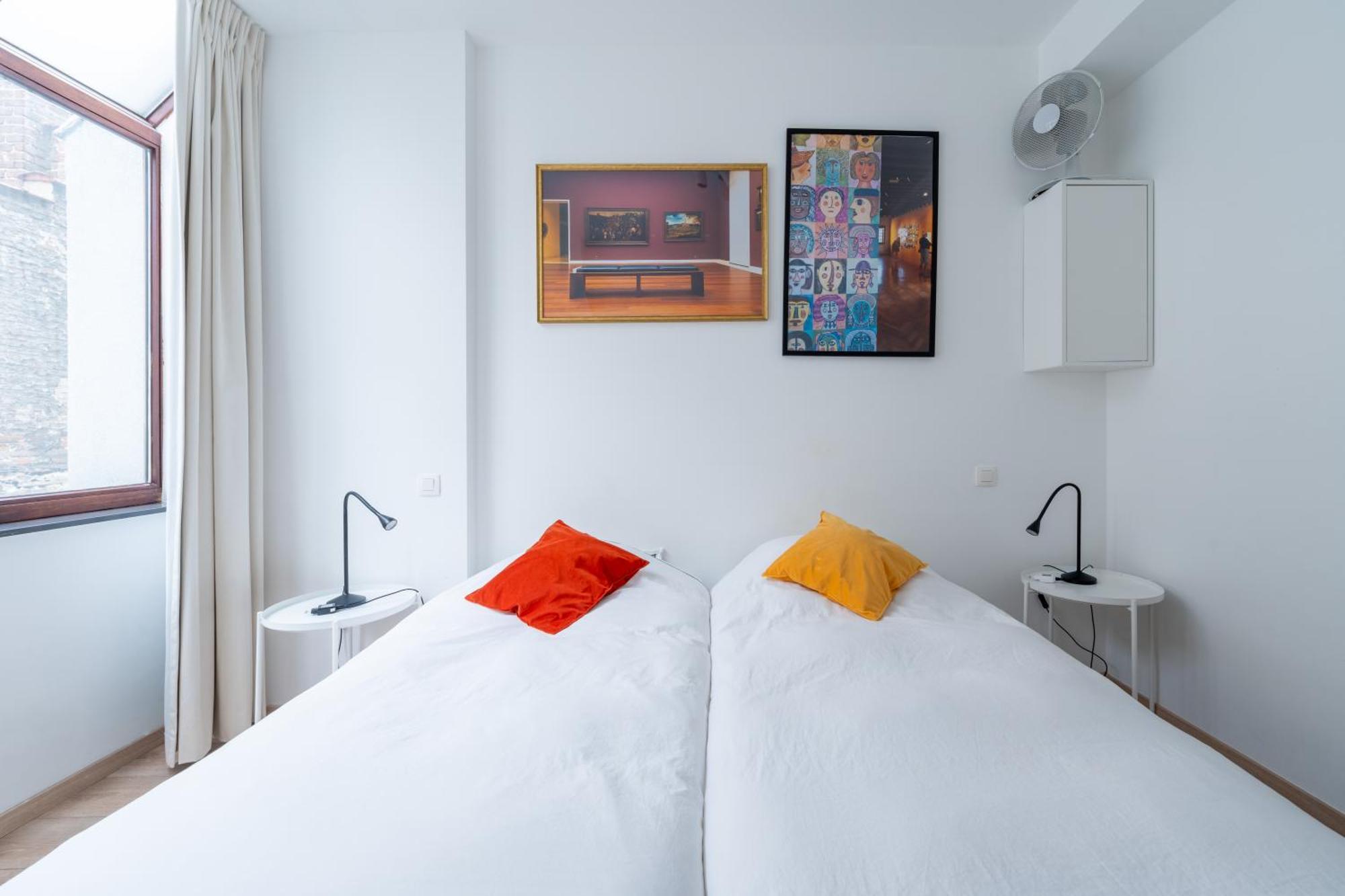 Apartamento 6 Bedroom House With Private Bathrooms In Bxl Downtown Bruselas